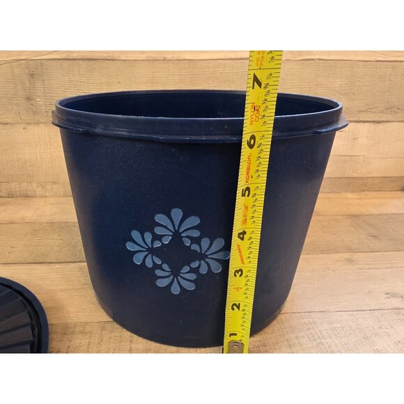 Vintage Tupperware Blue Large Storage Container With Lid - Picture 7 of 7